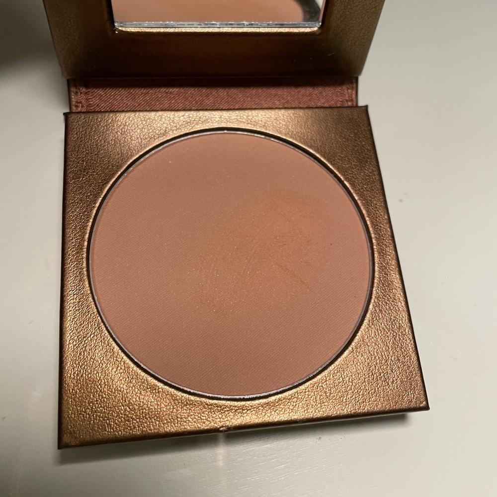 tarte
Amazonian Clay Matte Waterproof Bronzer